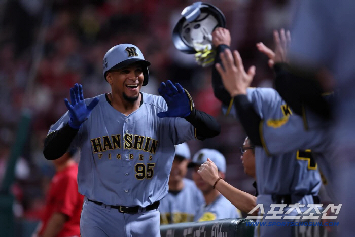It's the first home run for a foreign hitter in 531 days? The only foreign hitter playing in the first team had a total of 19 hits, but still, Hanshin  recorded a new championship record in the shortest time