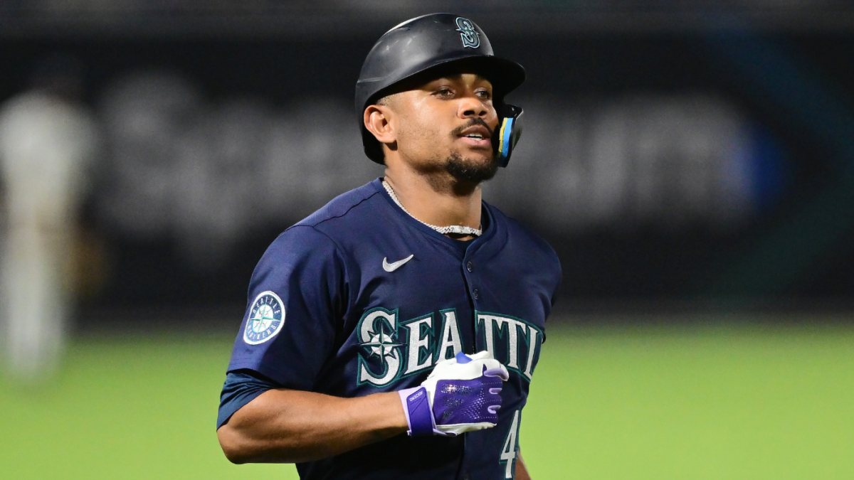 Mariners' skid continues, and Seattle's chance to end division title drought might be slipping away