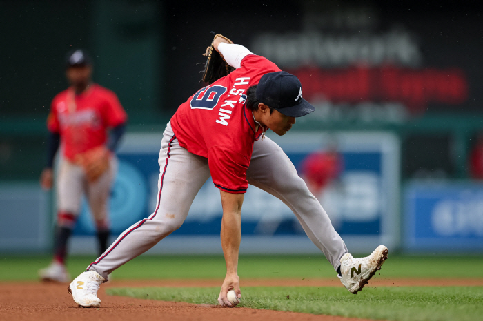 Kim Ha-sung enters the batting average of .300 after Atlanta's biggest harvest this year, DH's 3 hits and 3 points, and fantastic defense