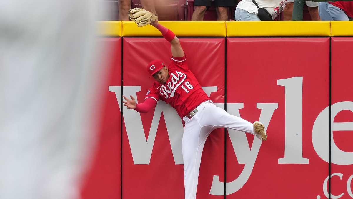 Cincinnati Reds 2, Pittsburgh Pirates 1 (September 25, 2025)