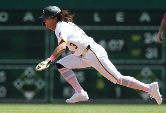 The most promising hitter, Bae Ji-hwan, who is less than 10% in Pittsburgh, is all that's useful