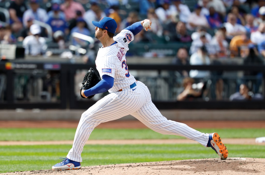 Clay Holmes pitches during the Mets-Nationals game on Sept. 21, 2025. 