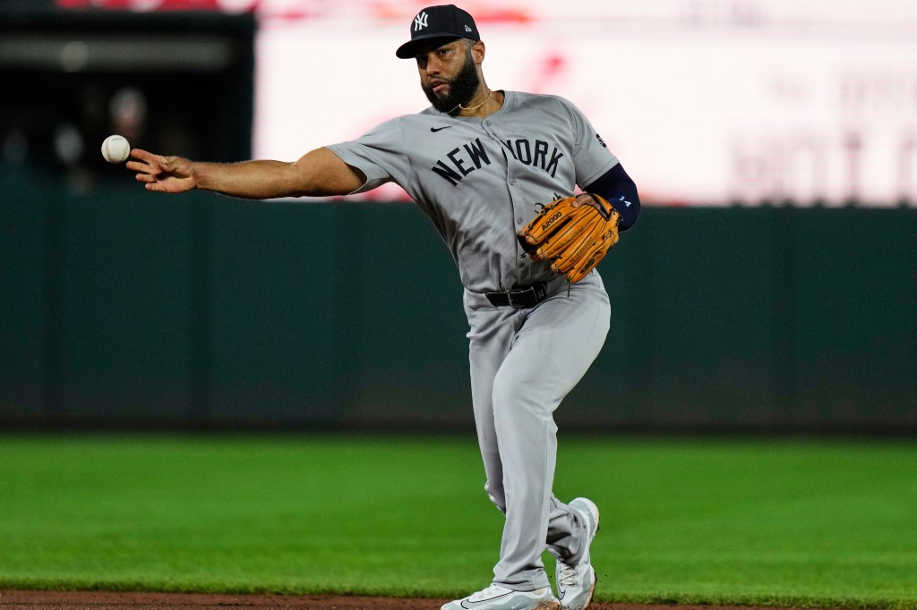 Amed Rosario throws during the Yankees-Orioles game on Sept. 18, 2025. 