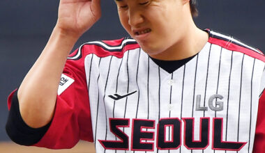 3 runs in the 1st inning. LIM CHAN GUE is disappointed