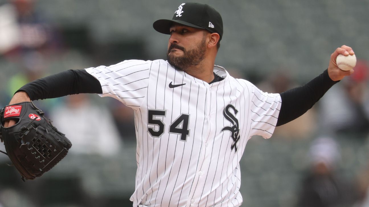 White Sox lefty Martin Pérez exits with shoulder soreness