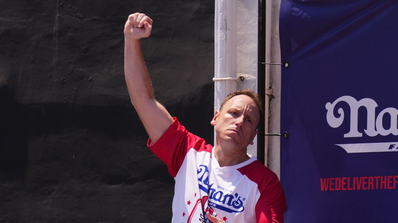 Joey Chestnut to eat 99 chicken nuggets in nine innings at Dodgers-Giants