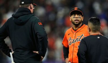 San Francisco Giants place Dominic Smith on injured list