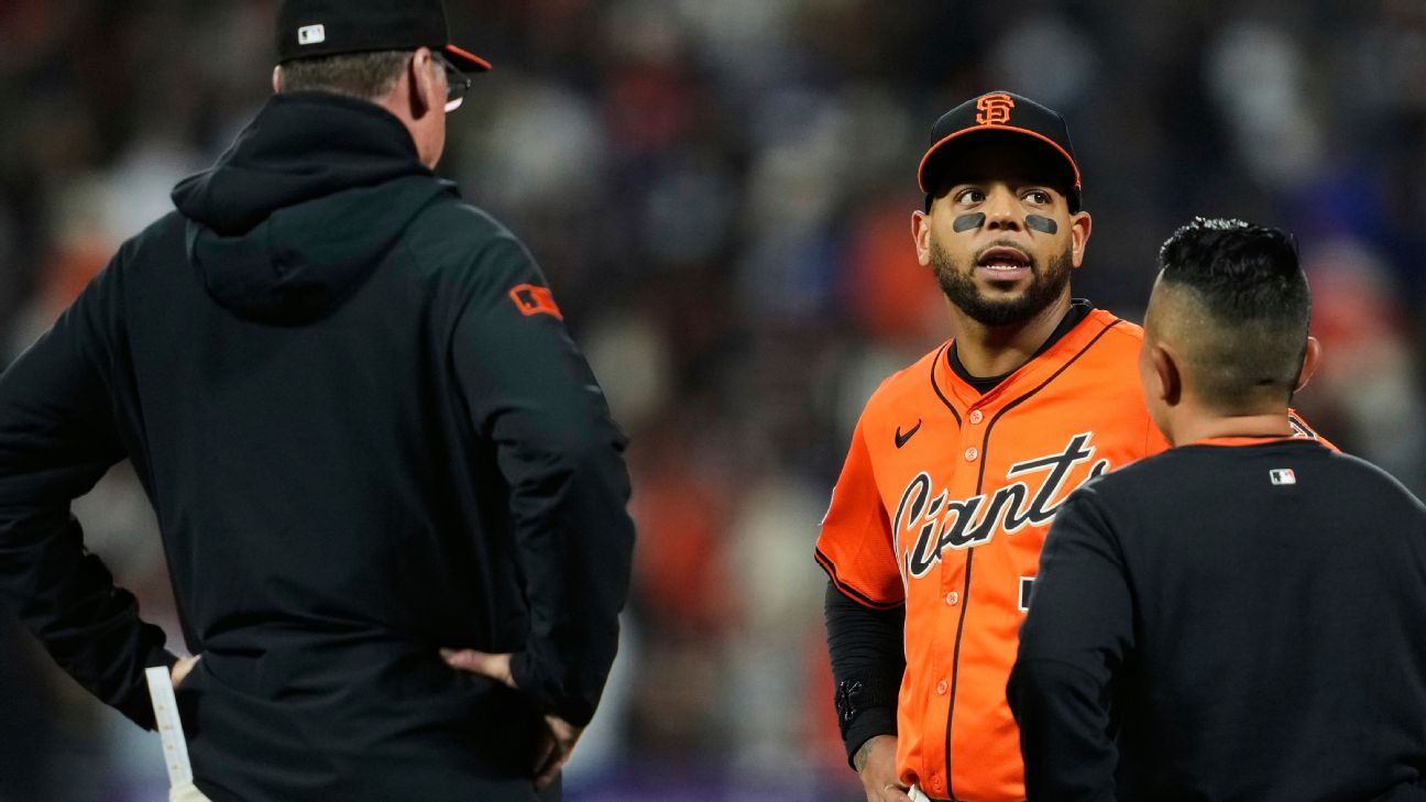 San Francisco Giants place Dominic Smith on injured list