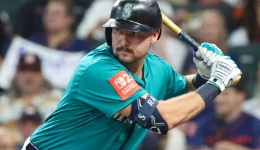 Mariners C Cal Raleigh launches MLB-leading 58th home run
