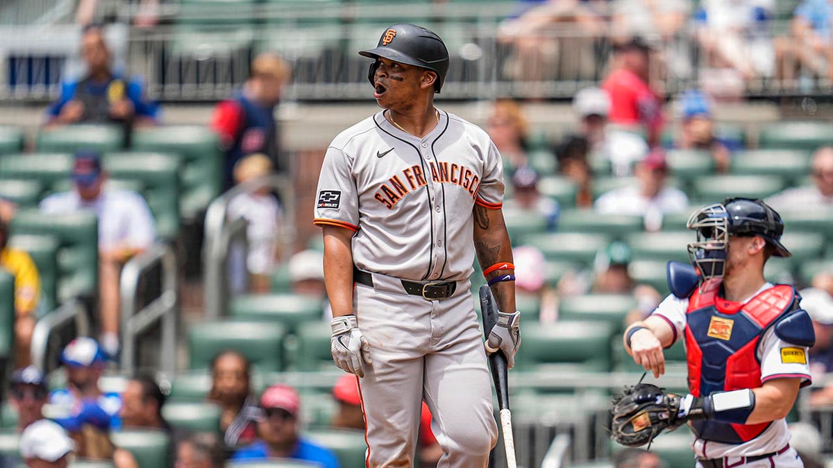 Rafael Devers reacts