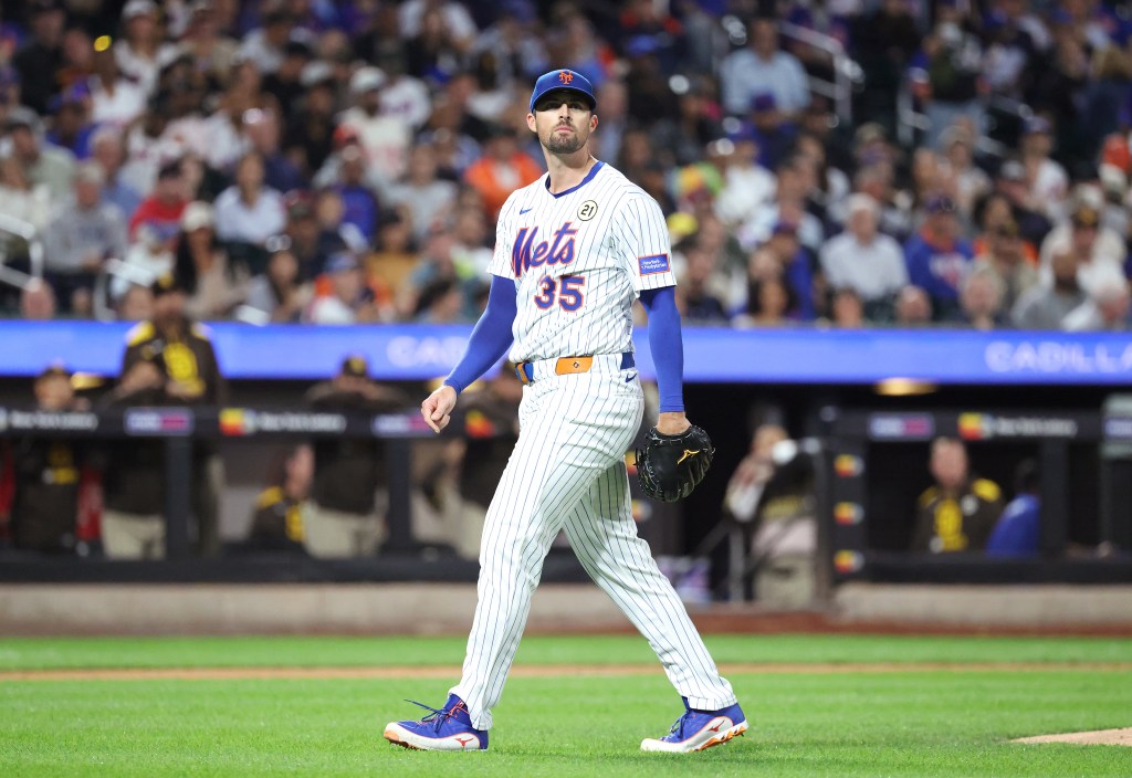 Clay Holmes walks off the field during the Mets-Padres game on Sept. 16, 2025. 