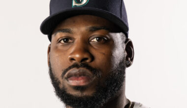 Nationals Claim Sauryn, DFA Darren Baker