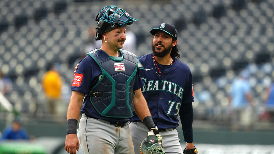 Seattle Mariners Andrés Muñoz Cal Raleigh...