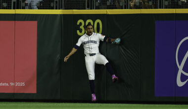 Seattle Mariners Julio Rodríguez catch...
