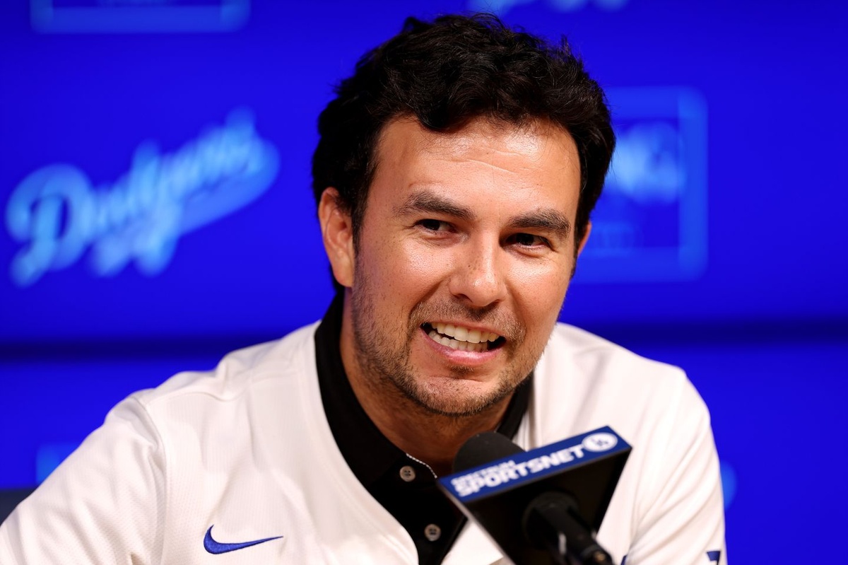 Sergio Pérez namechecks Shohei Ohtani after first pitch at Dodger Stadium