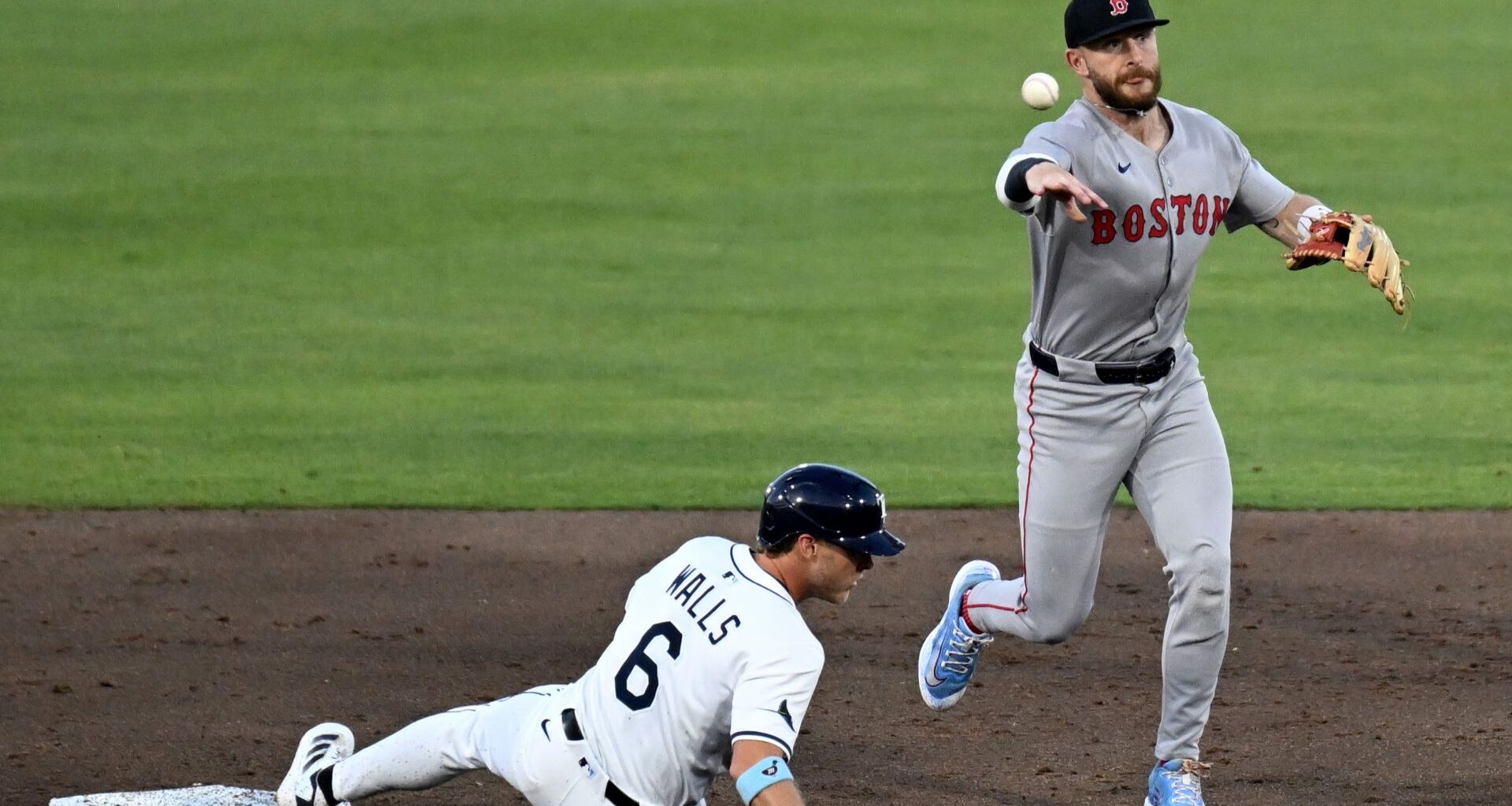Red Sox Defense Takes Spotlight In Loss Vs. Diamondbacks