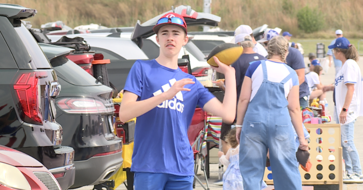 Royals fans soak up last bit of baseball at final 2025 home game