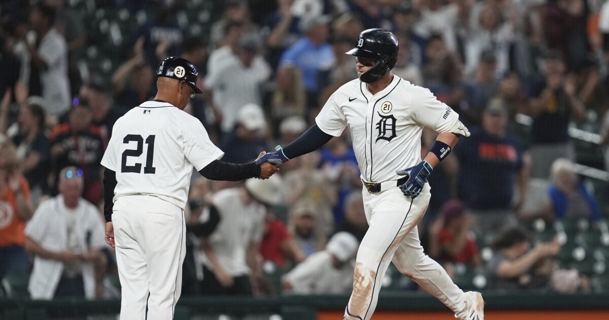 Guardians beat Tigers with 4 extra-base hits in 10th inning