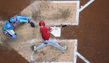 Reds overtake Mets for third NL wild card by beating Brewers 3-1