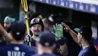 Cal Raleigh breaks Ken Griffey Jr.'s Mariners home run record