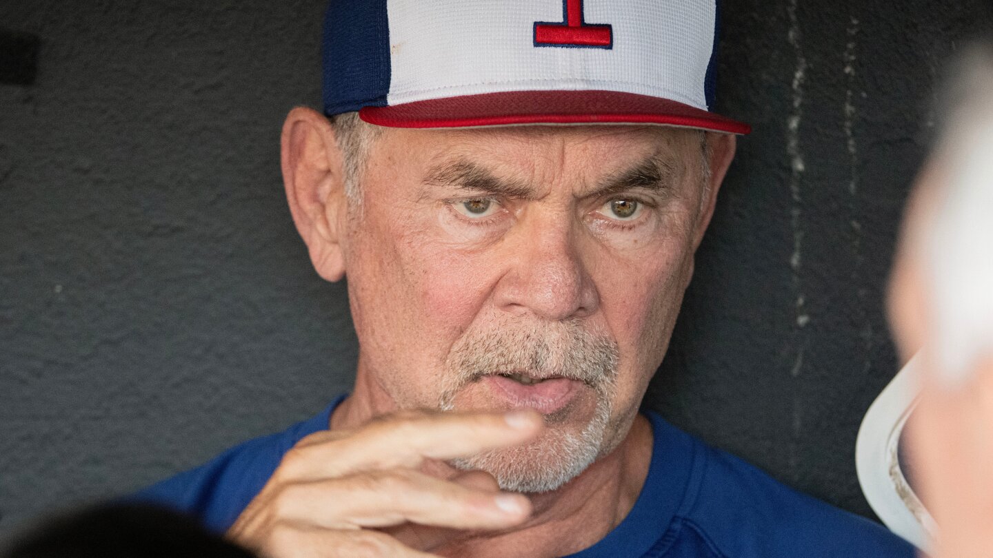 Bruce Bochy not returning as Rangers manager after 3-year stint and their only World Series title