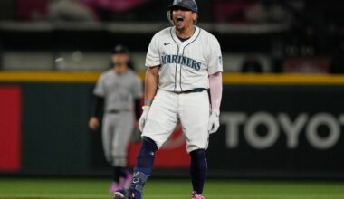 Mariners clinch playoff berth thanks to Josh Naylor's bases-clearing double