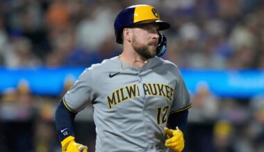 Brewers' Hoskins reinstated, says he's ready to accept limited role