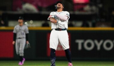Surging Mariners clinch playoff berth and close in on AL West title