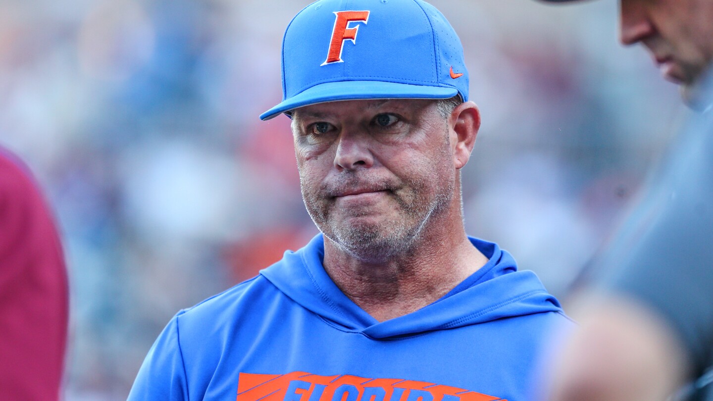 Florida coach Kevin O'Sullivan reprimanded for profanity-laced tirade