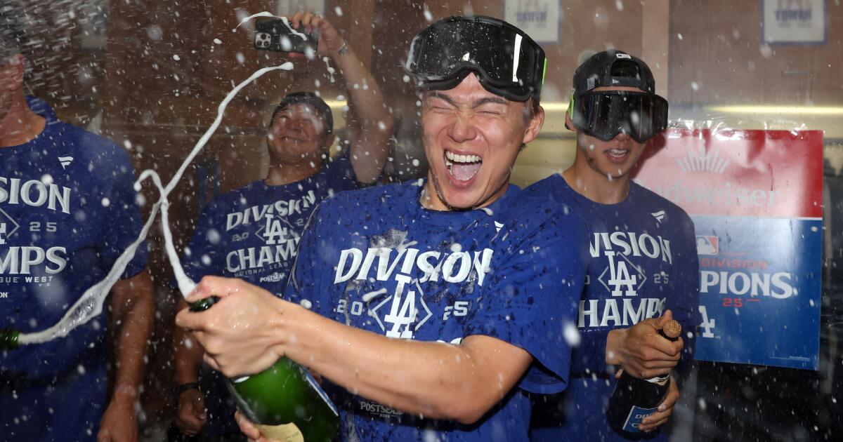 Dodgers defeat Arizona to clinch 12th NL West title in 13 seasons