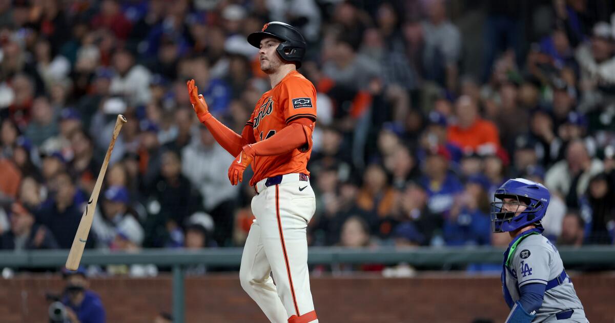 Yoshinobu Yamamoto shines, but Dodgers lose in walk-off to Giants