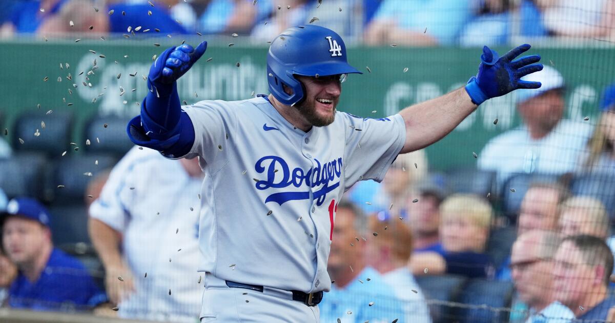 Max Muncy is back, and he hopes to help fix what ails the Dodgers