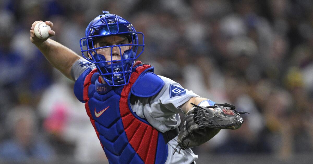 Dodgers' Will Smith has hand fracture. Will he play in playoffs?