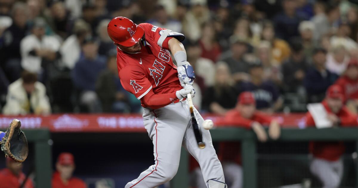 Mike Trout hits career home run No. 399 in Angels' loss to Mariners