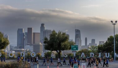Slightly cloudy with a chance of home runs. Dodgers postseason starts off cooler than normal