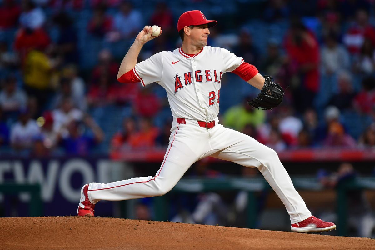 Los Angeles Angels pitcher Kyle Hendricks (28) throws against the Houston Astros during the first inning at Angel Stadium.