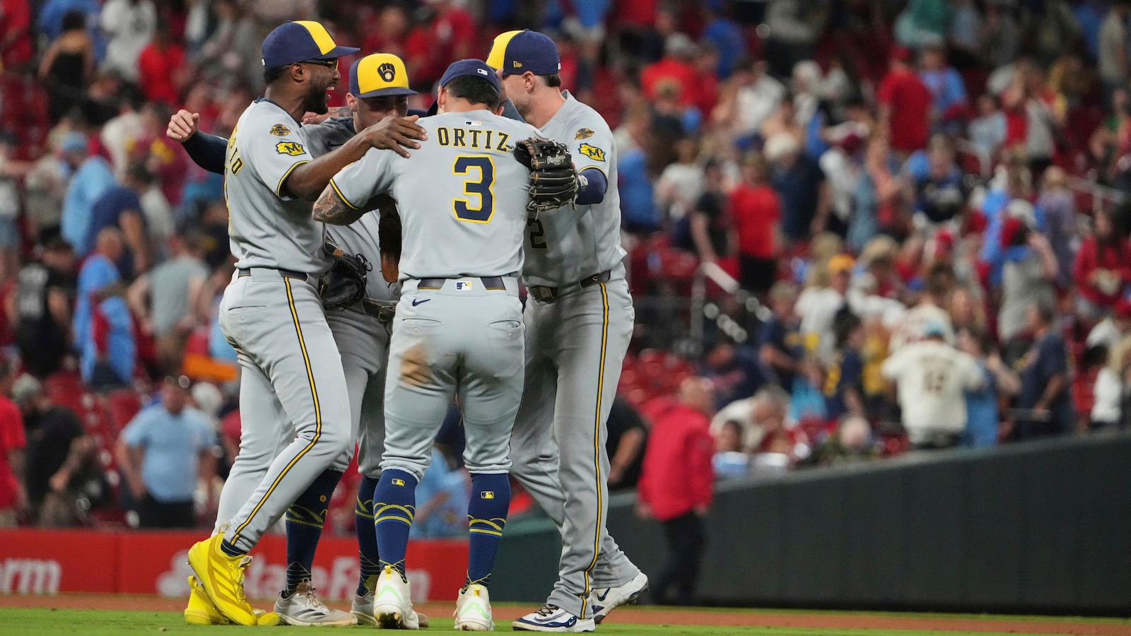 Turang has RBI single in 10th as Brewers beat Cardinals 3-2, cut magic number for division to 1