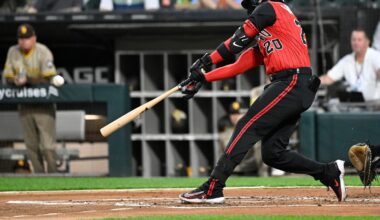 Vargas hits 2-run HR, Martin pitches 6 innings as White Sox beat Padres 4-3 to end 6-game skid