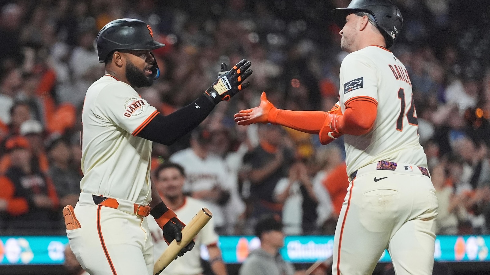 Logan Webb pitches 6 solid innings, Giants hit 5 homers in 11-5 win over Diamondbacks