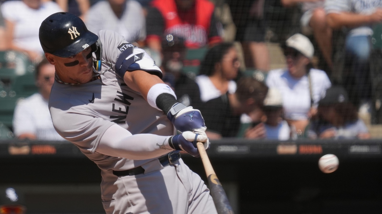 Aaron Judge ties Yogi Berra for fifth on the Yankees' career homers list
