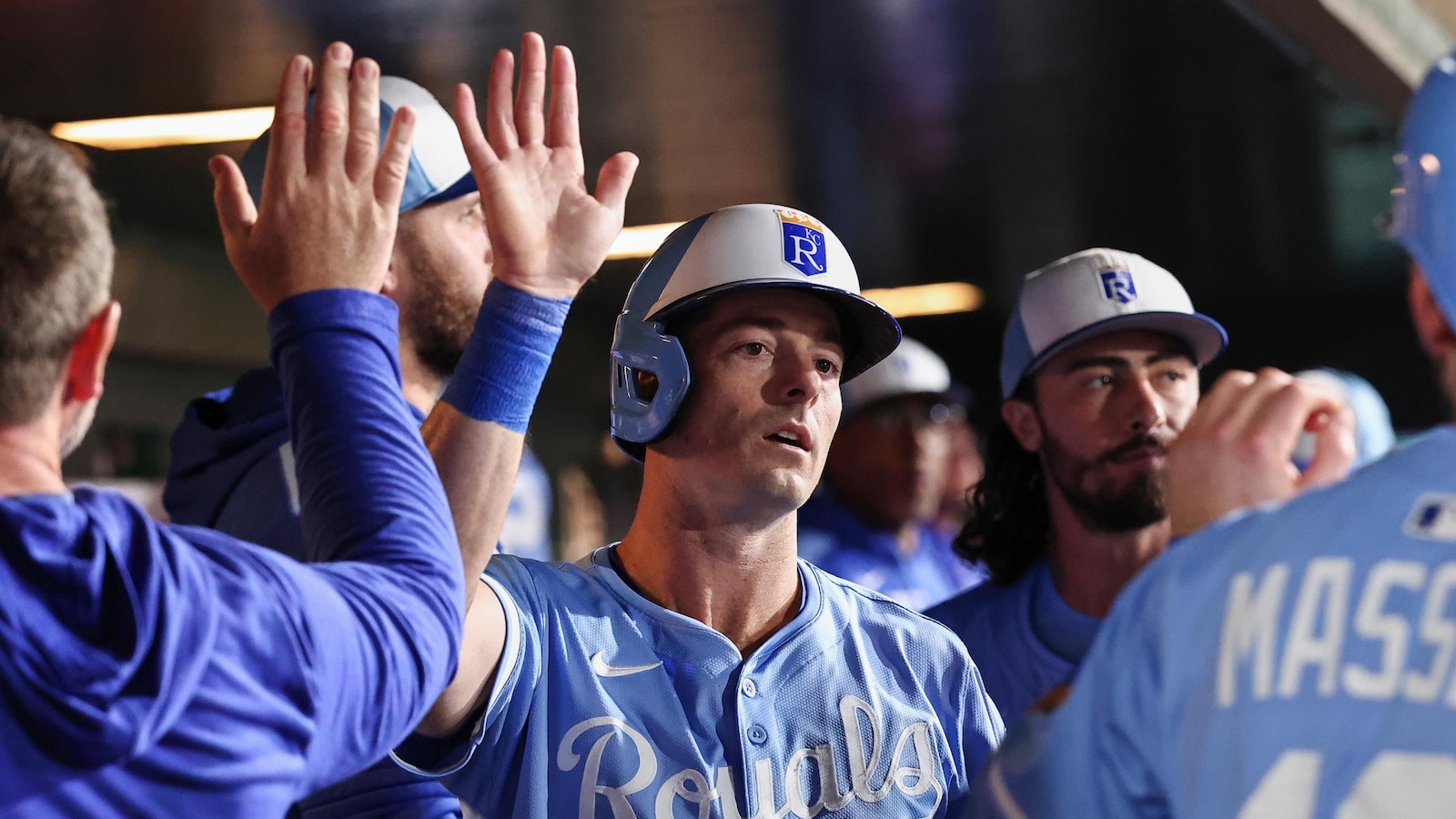 Wacha throws 6 shutout innings for 10th win as Royals top Athletics 4-2