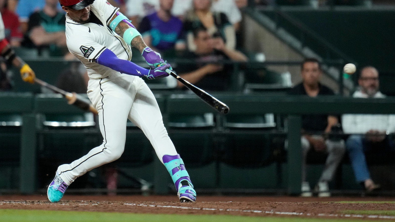 Marte hits 3-run homer in 7th and Diamondbacks stop Rangers' 6-game win streak with 5-3 victory