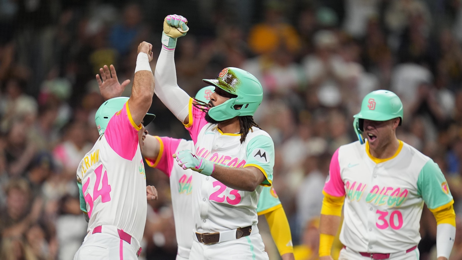Fernando Tatís Jr.'s grand slam sends Padres past Diamondbacks 7-4, eliminating Arizona