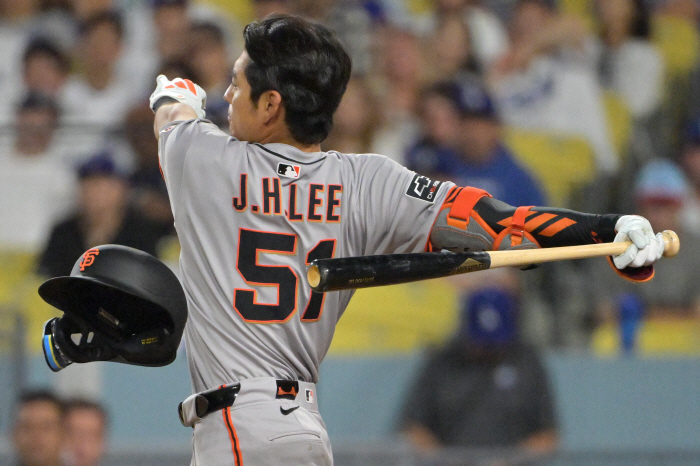 The worst is happening! Also, SF Lee Jung-hoo, who is out of batting slump, is against a right-handed pitcher, except for the starter. an exclusion without consideration.