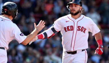 Injured Red Sox outfielder won't travel with team to Tampa, Alex Cora says