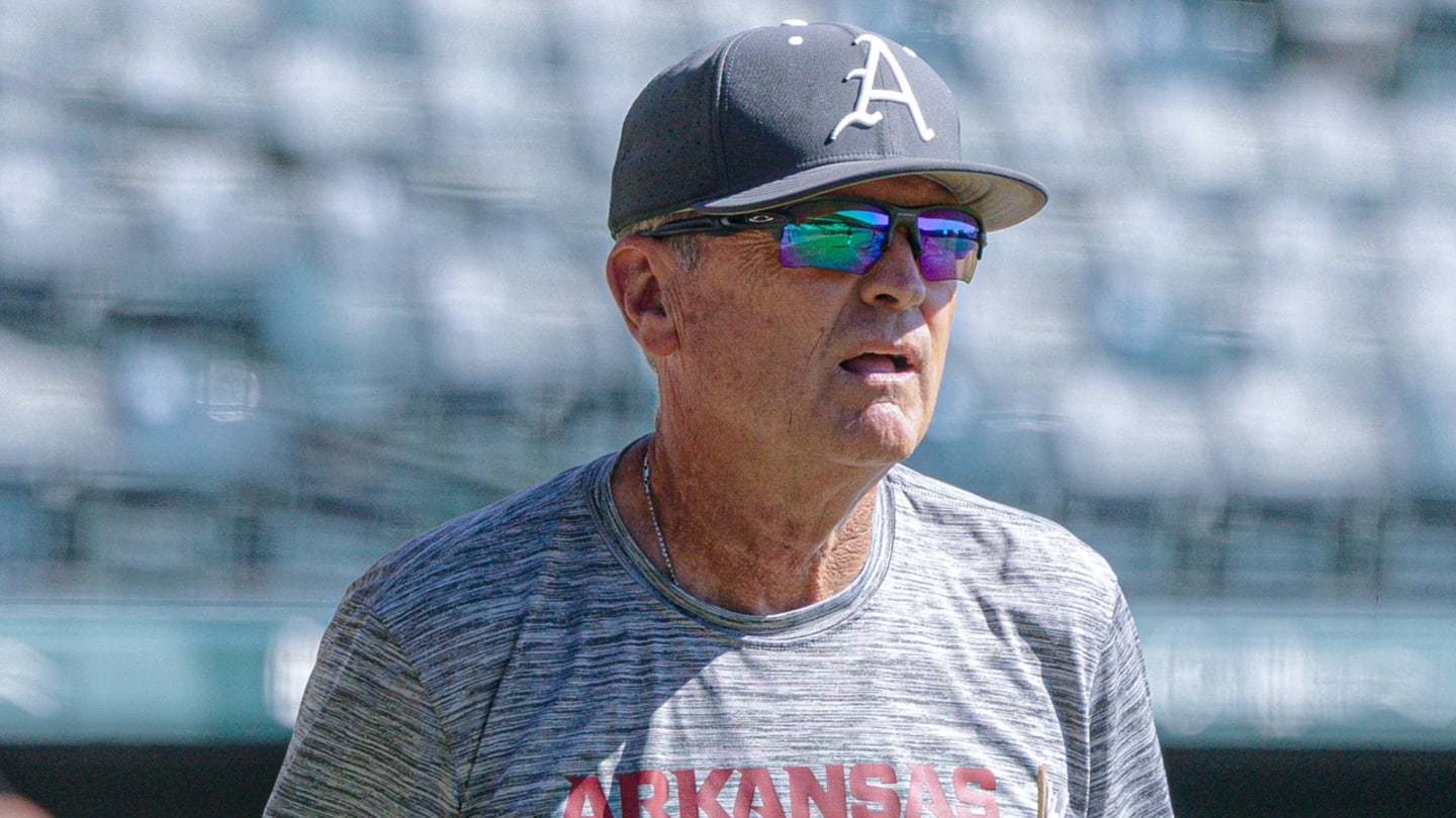 Three storylines as Dave Van Horn winds down Razorback fall ball
