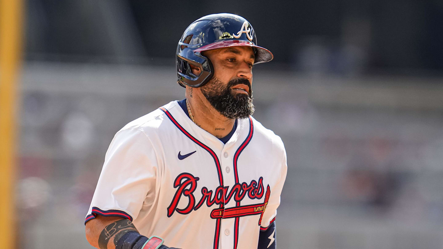 Braves Bring Back Catcher on Minor League Contract