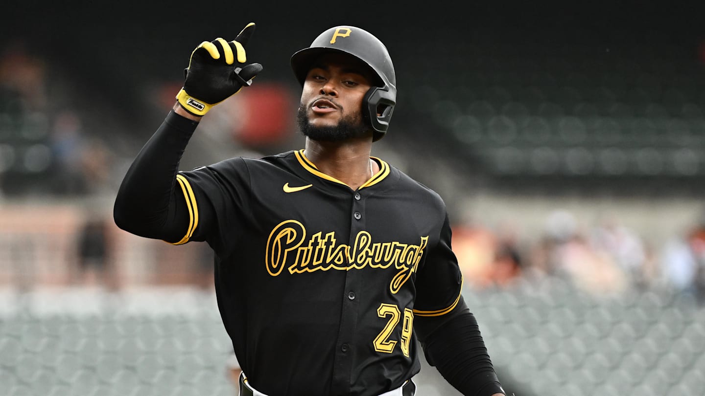 Pittsburgh Pirates Outfielder Gaining Experience in Dominican Winter League