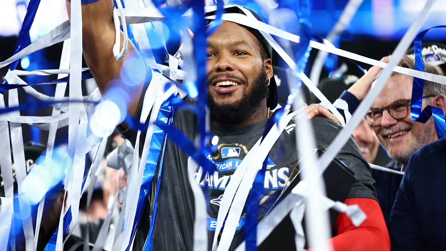 American League Championship Series - Seattle Mariners v Toronto Blue Jays - Game Seven