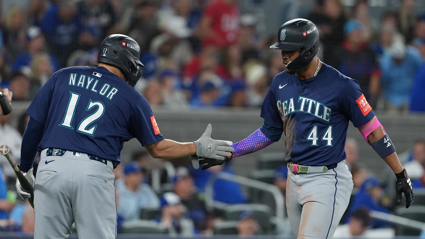 Mariners Postseason Hero Gets Huge 4-Year, $90 Million Contract Projection